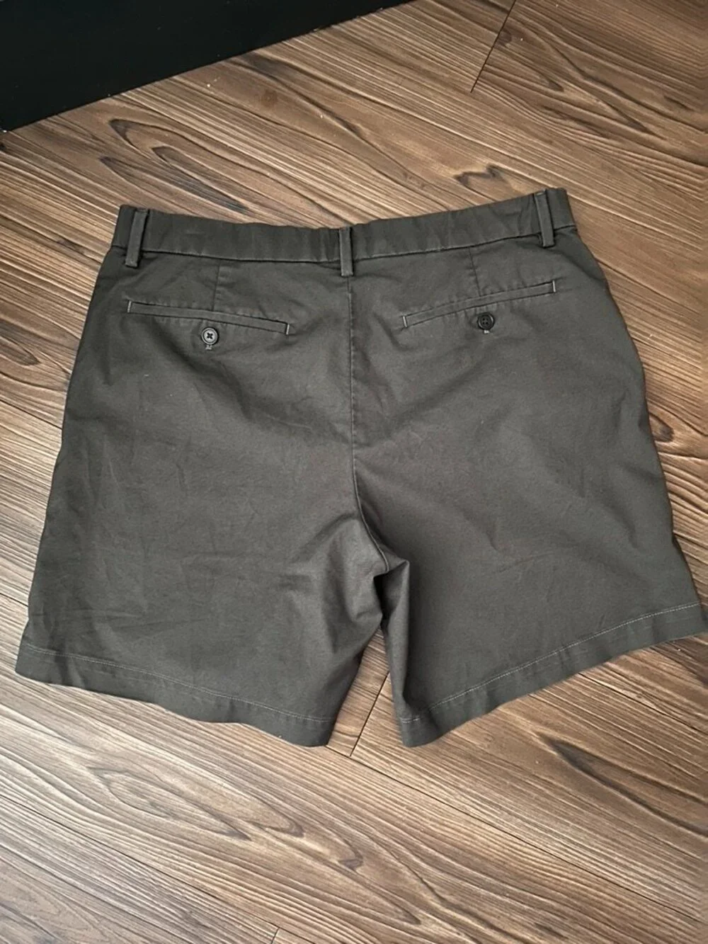 Banana Republic Men’s Olive Green Stretch Chino Shorts 33 / 7” Inseam